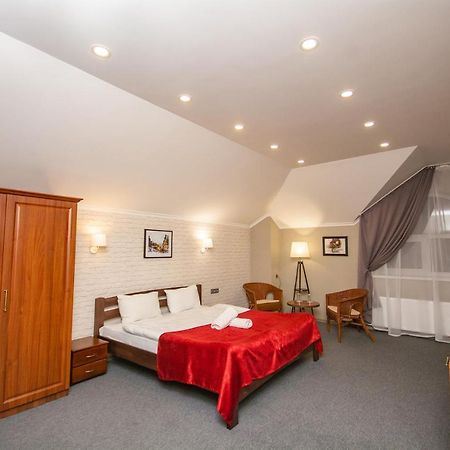 Hotel Три Сімки Wyszogród Zewnętrze zdjęcie