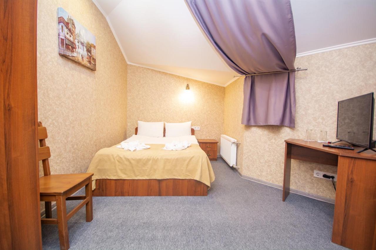 Hotel Три Сімки Wyszogród Zewnętrze zdjęcie