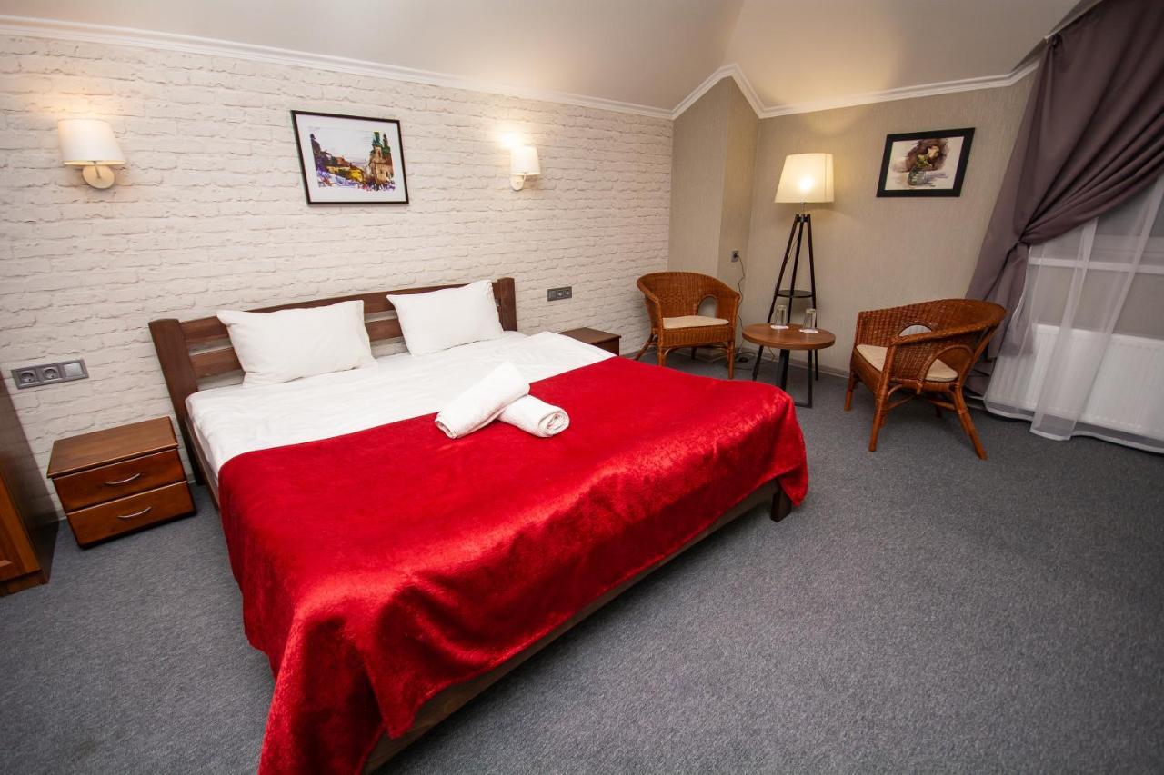 Hotel Три Сімки Wyszogród Zewnętrze zdjęcie