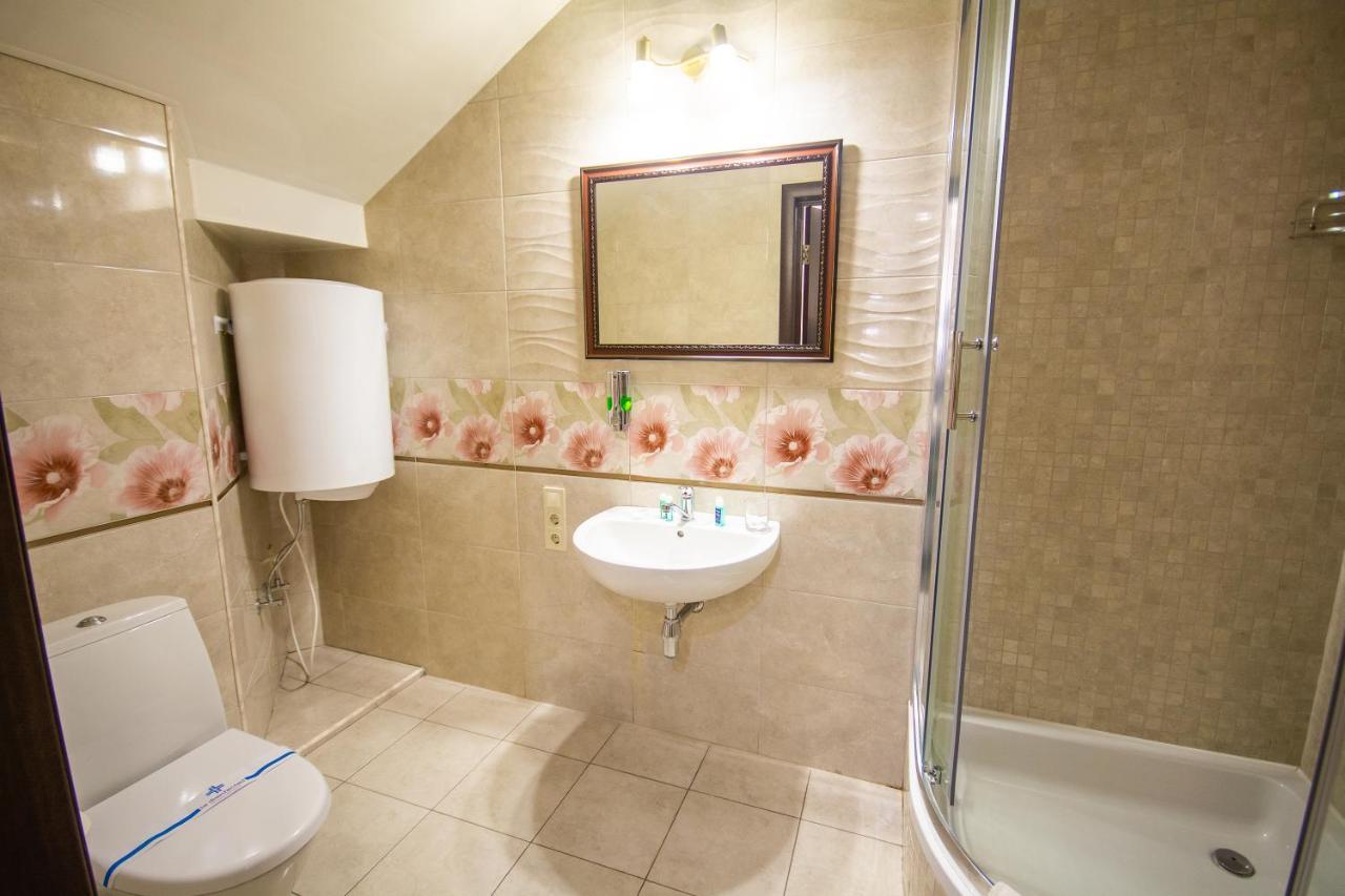 Hotel Три Сімки Wyszogród Zewnętrze zdjęcie