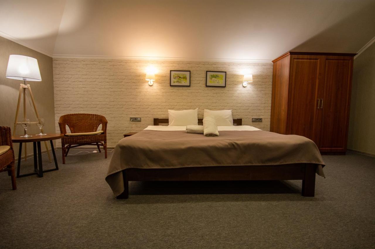 Hotel Три Сімки Wyszogród Zewnętrze zdjęcie