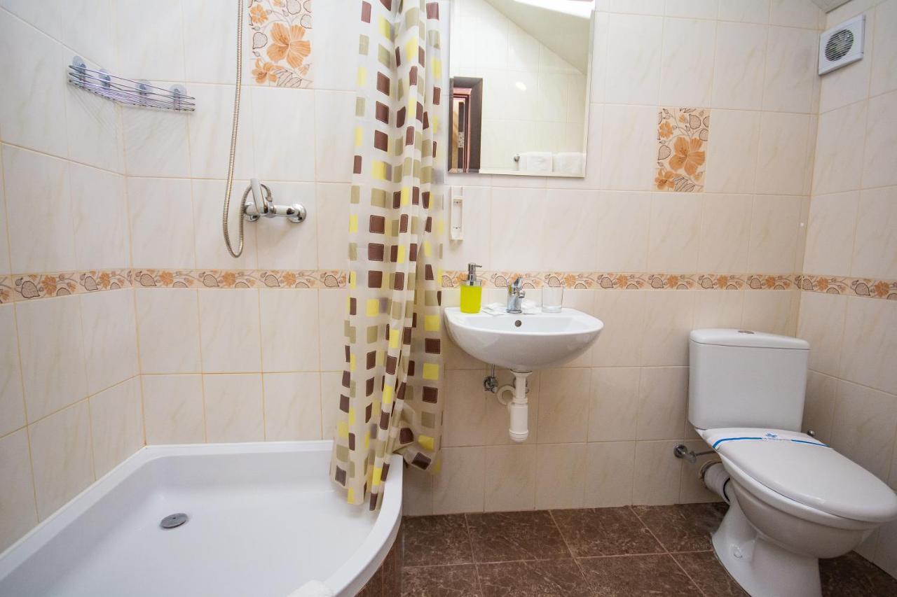 Hotel Три Сімки Wyszogród Zewnętrze zdjęcie