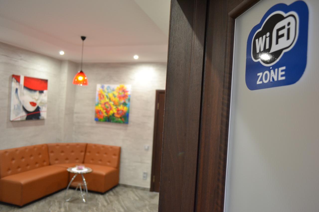 Hotel Три Сімки Wyszogród Zewnętrze zdjęcie