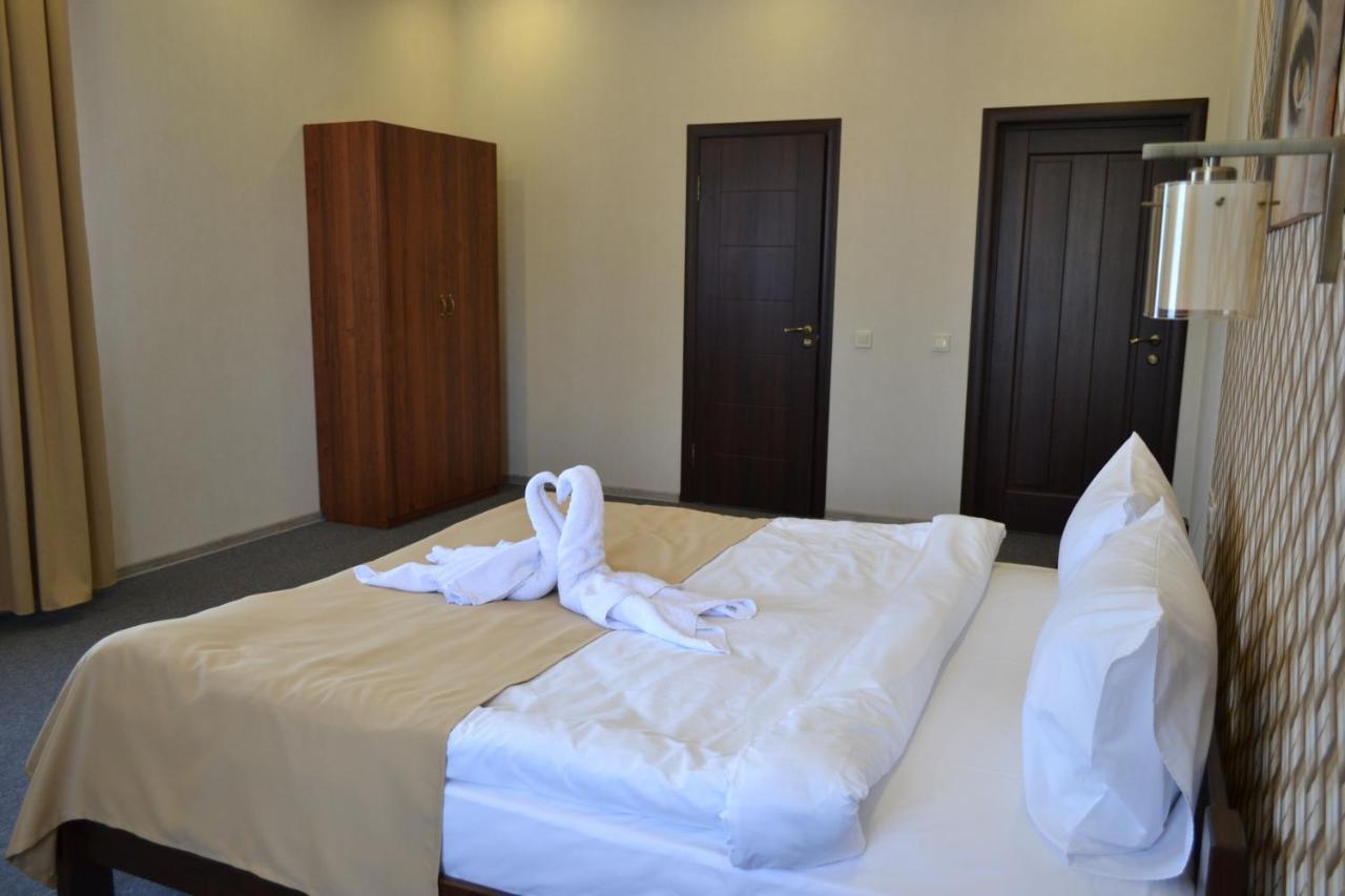 Hotel Три Сімки Wyszogród Zewnętrze zdjęcie