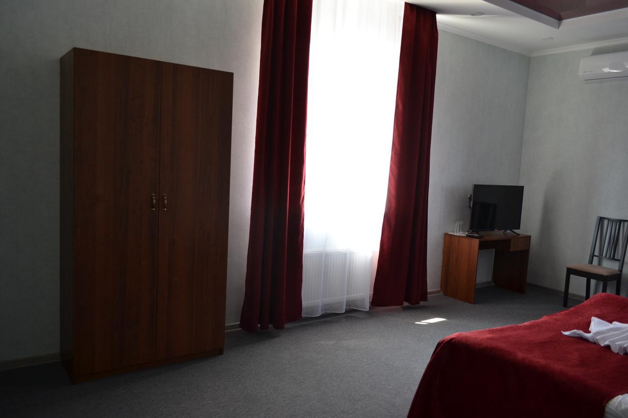 Hotel Три Сімки Wyszogród Zewnętrze zdjęcie