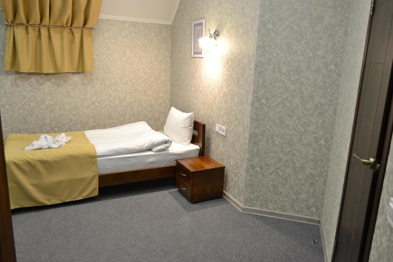 Hotel Три Сімки Wyszogród Zewnętrze zdjęcie